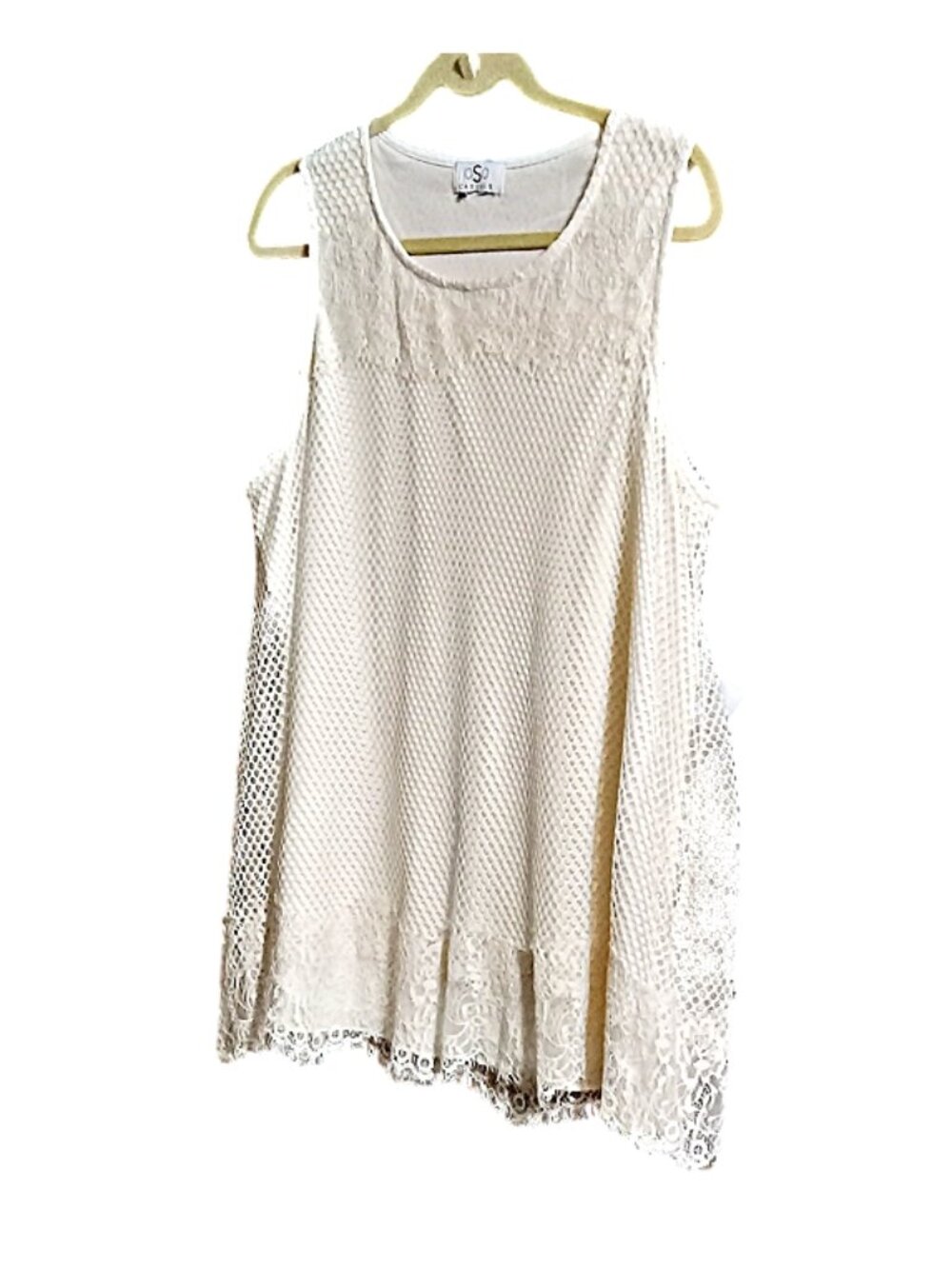 Beautiful Cream Tank Top Cami Lace Trim EUC